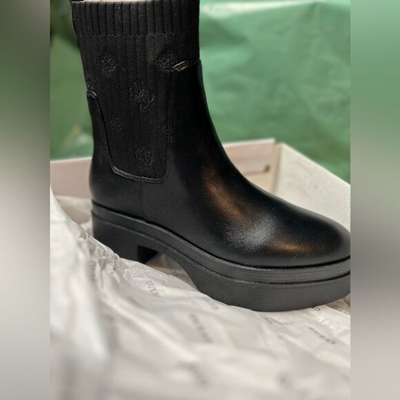 Guess - Women’s Keanna Black Knit Leather Chelsea Booties - Size 8 - Picture 6 of 6